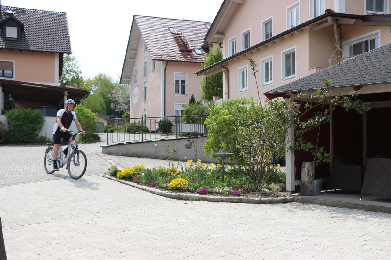 Gaestehaus Zehmerhof Bei Erding Walpertskirchen Esterno foto
